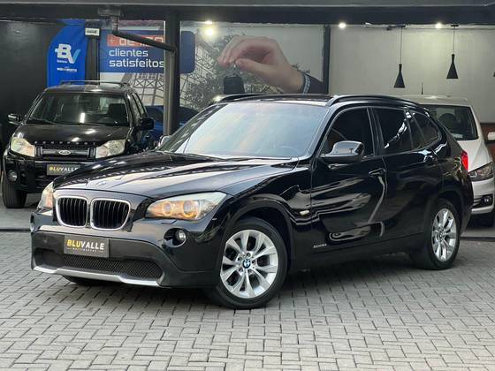 BMW X1 2.0 18I 4X2 24V GASOLINA 4P AUTOMÁTICO BMW X1 2.0 18I 4X2 24V GASOLINA 4P AUTOMÁTICO